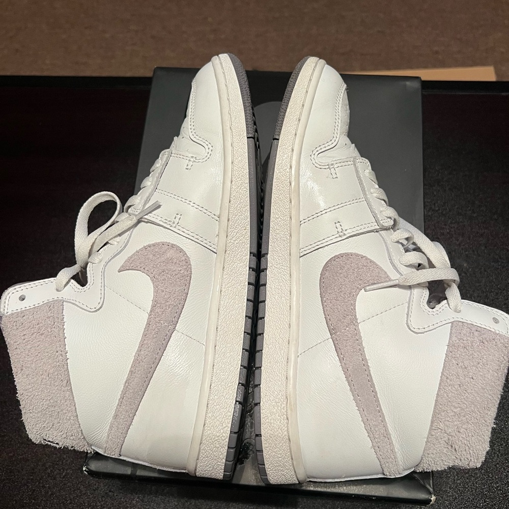 Nike Air Ship Size 10 Men’s Grey and White *Mint Condition* - Picture 3 of 6